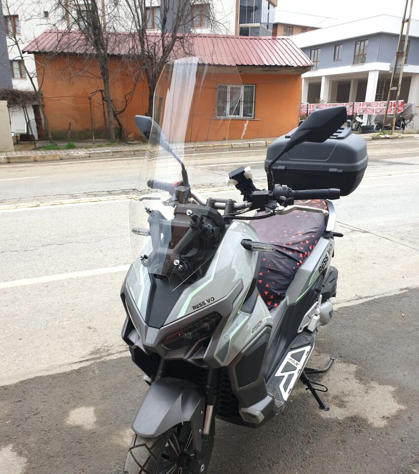 MOTOCAM Mondial Ressivo 250 Ön Cam 2023-2026 Model 75cm Şeffaf Renkli 4mm UZUN