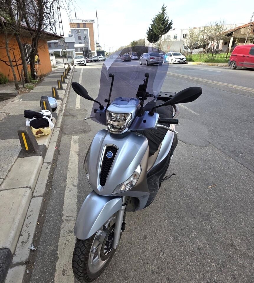 MOTOCAM Piaggio Medley S 150 Ön Cam 2021-2026 Model 54cm Füme Renkli APARATSIZDIR