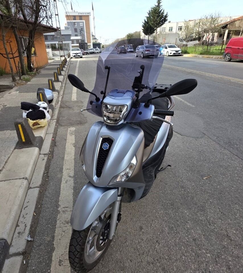 MOTOCAM Piaggio Medley S 150 Ön Cam 2021-2026 Model 54cm Füme Renkli APARATSIZDIR