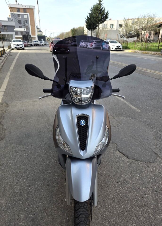 MOTOCAM Piaggio Medley S 150 Ön Cam 2021-2026 Model 54cm Siyah Renkli APARATSIZDIR
