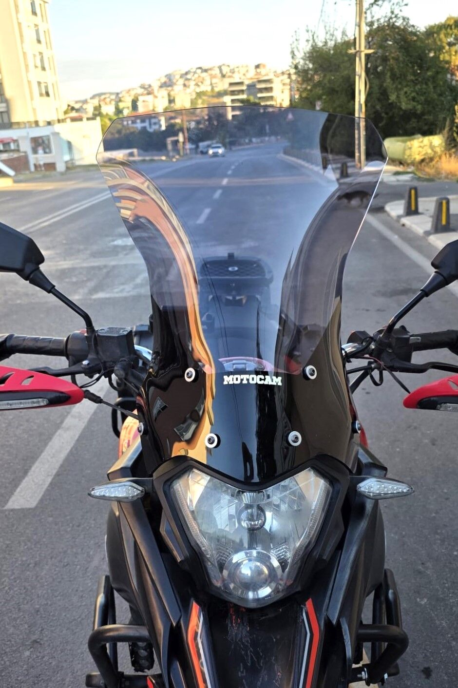 MOTOCAM Mondial Rx3 İ Evo Ön Cam 2015-2022 Model 52cm Füme Renkli 4mm UZUN