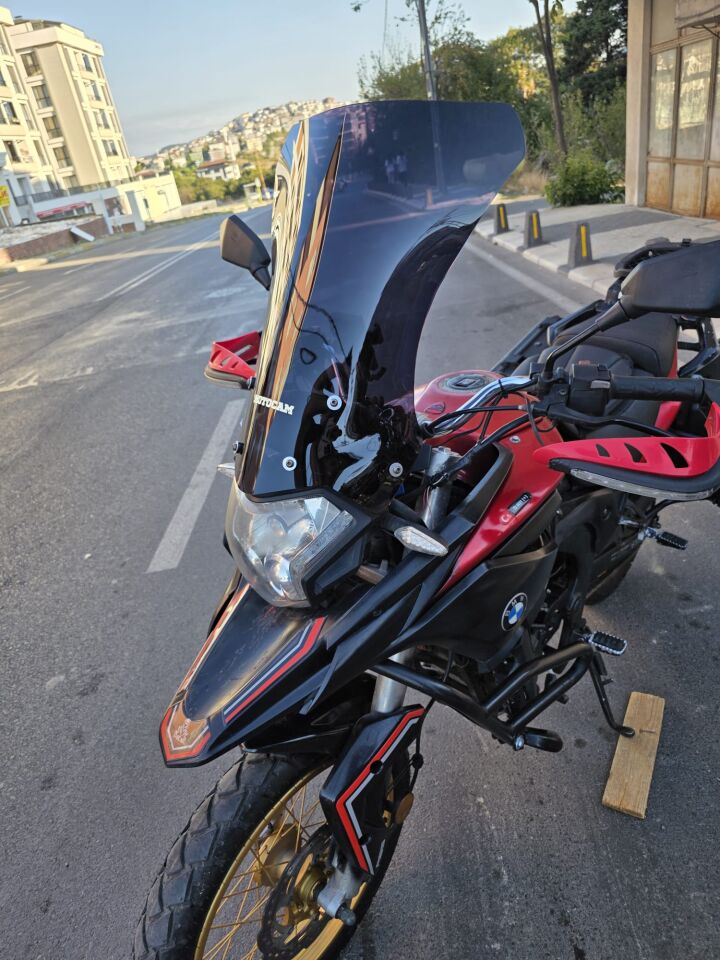 MOTOCAM Mondial Rx3 İ Evo Ön Cam 2015-2022 Model 52cm Siyah Renkli 4mm UZUN