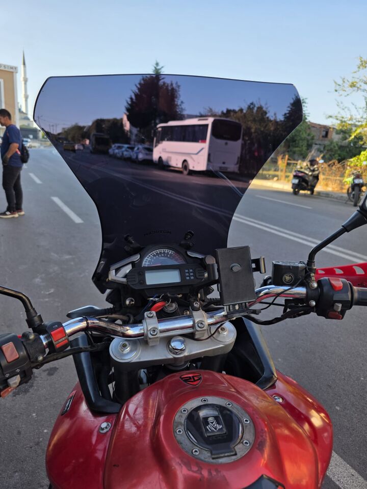 MOTOCAM Mondial Rx3 İ Evo Ön Cam 2015-2022 Model 52cm Siyah Renkli 4mm UZUN