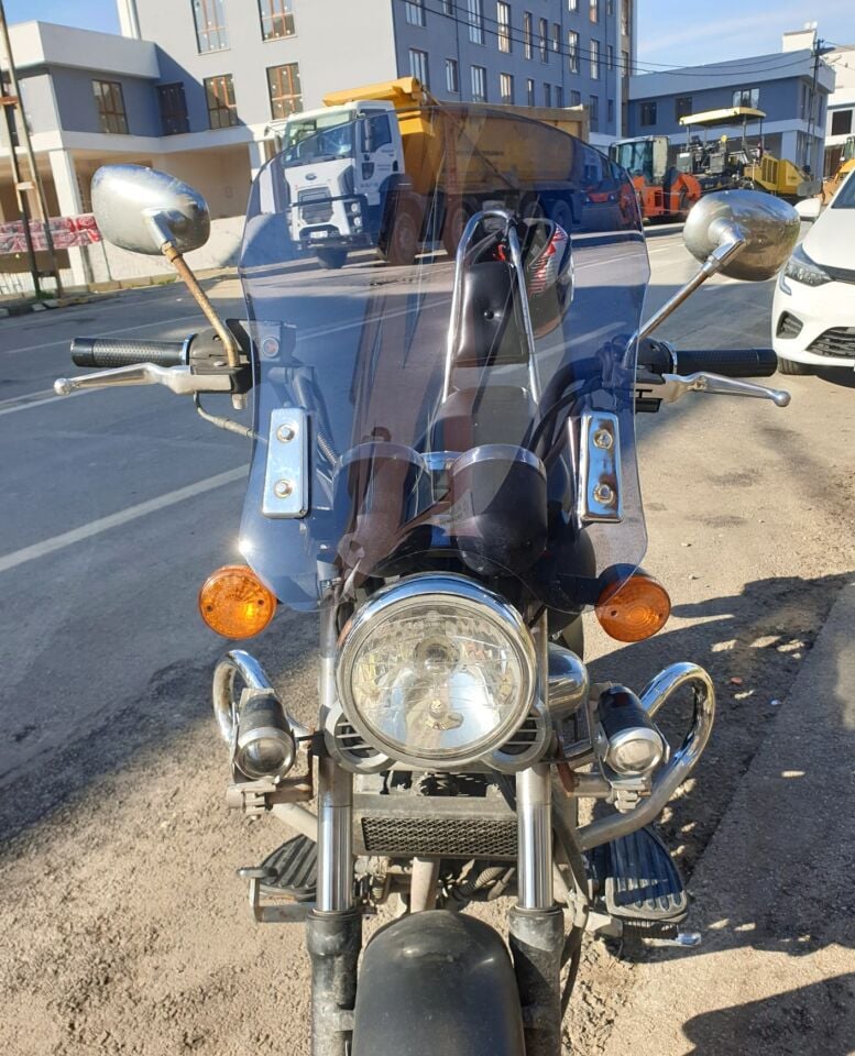 MOTOCAM Küba Süperlight 125 Ön Cam 2008-2026 Model 53cm Füme Renkli 4mm APARATSIZ