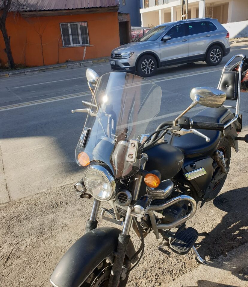 MOTOCAM Küba Süperlight 125 Ön Cam 2008-2026 Model 53cm Şeffaf Renkli 4mm APARATSIZ