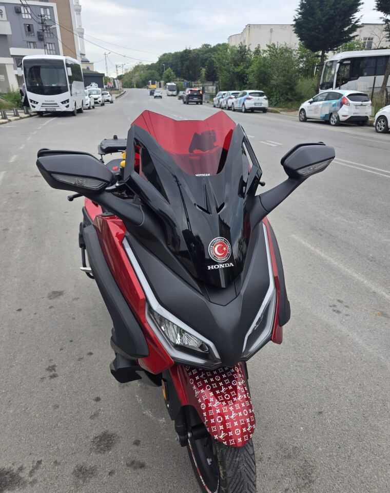 MOTOCAM Honda Forza 250 Ön Cam 2021-2026 Model 43cm Kırmızı Renkli 4mm