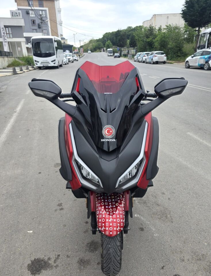 MOTOCAM Honda Forza 250 Ön Cam 2021-2026 Model 43cm Kırmızı Renkli 4mm