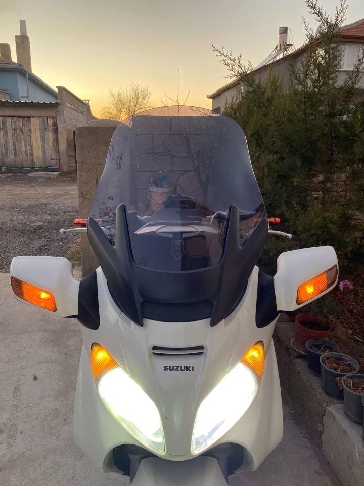 Suzuki Burgman 650 Ön Cam 2001-2004 Model 65cm