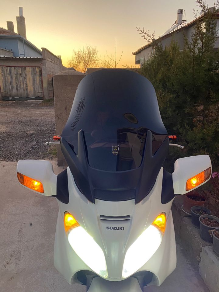 Suzuki Burgman 650 Ön Cam 2001-2004 Model 65cm