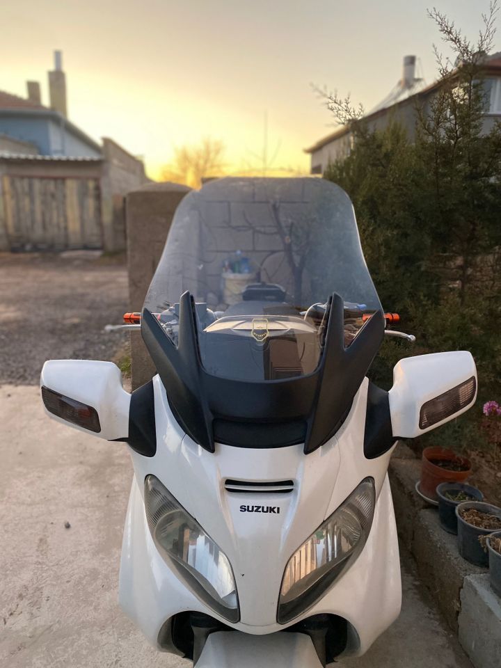 Suzuki Burgman 650 Ön Cam 2001-2004 Model 65cm