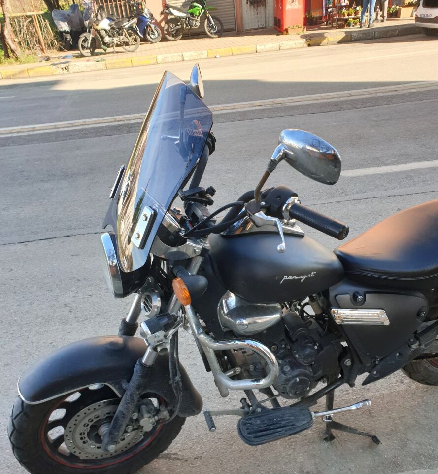 MOTOCAM Küba Süperlight 150 Ön Cam 2008-2026 Model 53cm Füme Renkli 4mm APARATSIZ