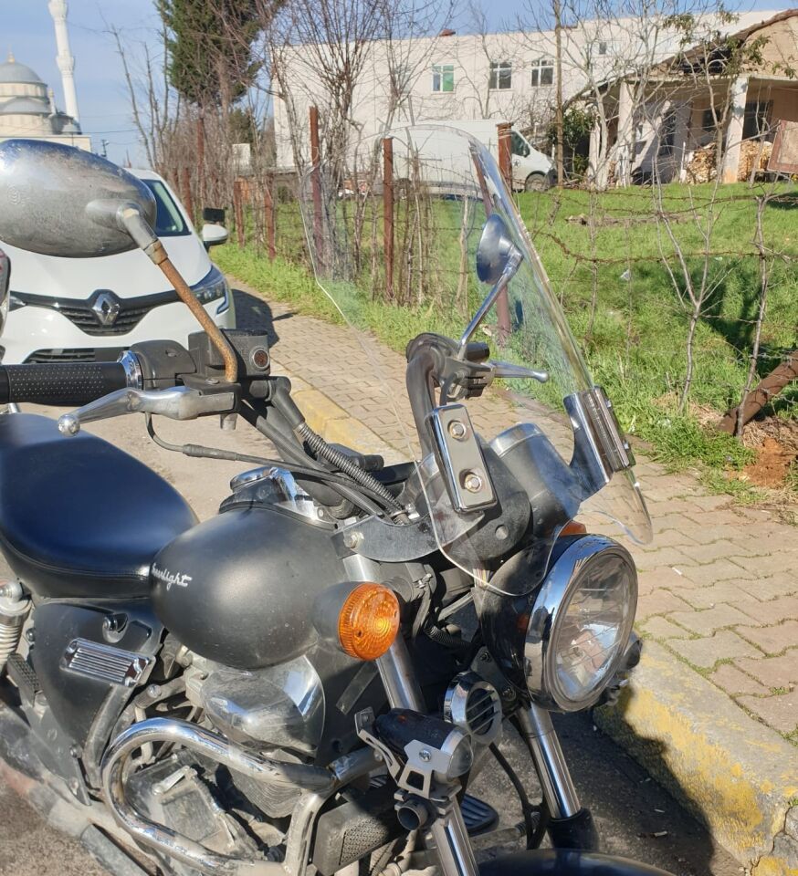 MOTOCAM Küba Süperlight 150 Ön Cam 2008-2026 Model 53cm Şeffaf Renkli 4mm APARATSIZ