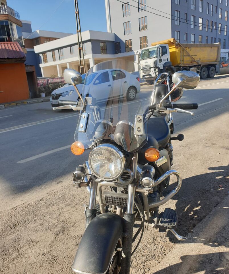 MOTOCAM Küba Süperlight 150 Ön Cam 2008-2026 Model 53cm Şeffaf Renkli 4mm APARATSIZ