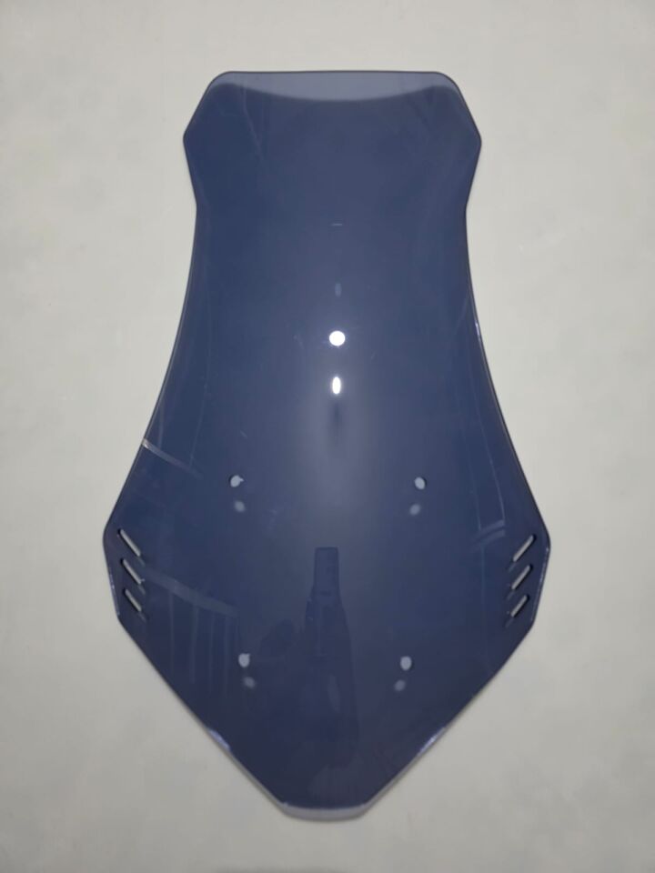 MOTOCAM Yuki Adventure 150 Ön Cam 2023-2026 Model 55cm Füme Renkli 4mm KISA