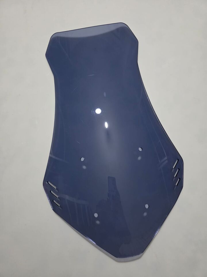 MOTOCAM Yuki Adventure 150 Ön Cam 2023-2026 Model 55cm Füme Renkli 4mm KISA