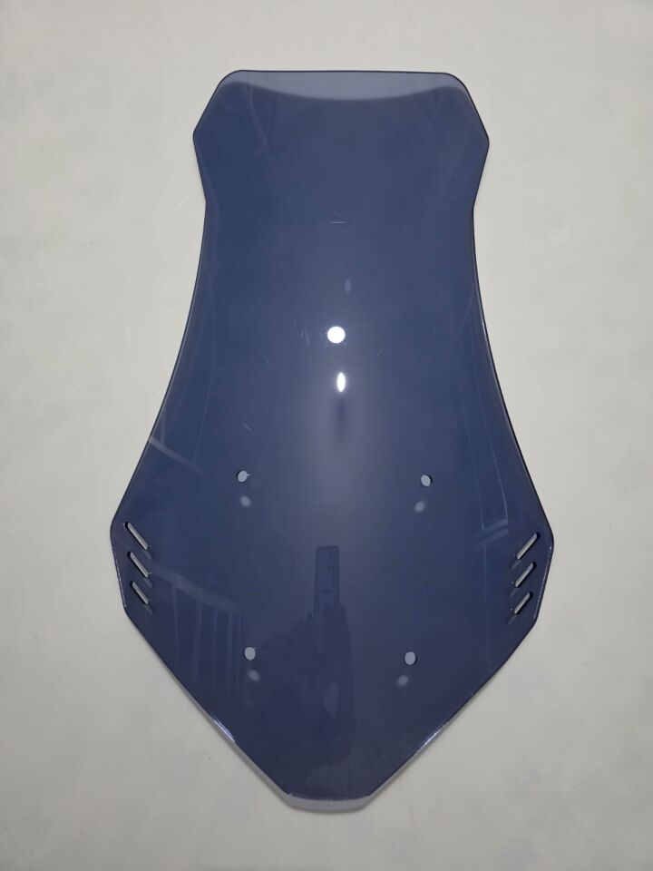 MOTOCAM Yuki Adventure 150 Ön Cam 2023-2026 Model 55cm Füme Renkli 4mm KISA