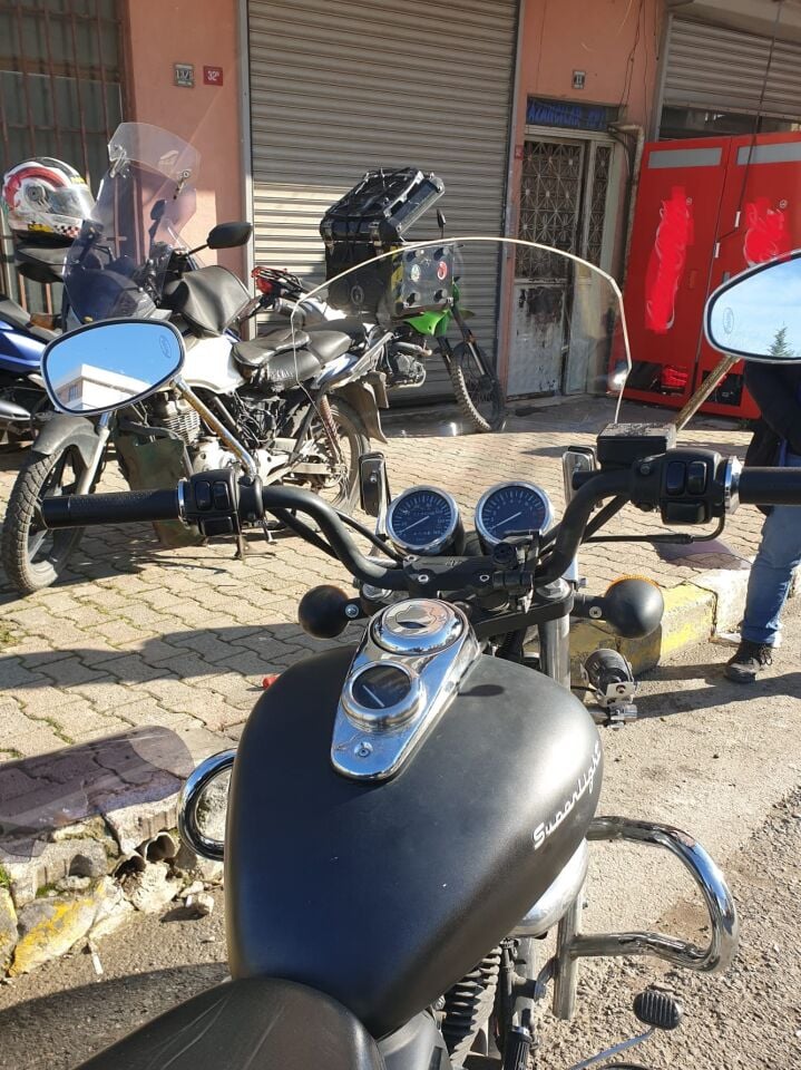 MOTOCAM Küba Süperlight 200 Ön Cam 2008-2026 Model 53cm Şeffaf Renkli 4mm APARATSIZ