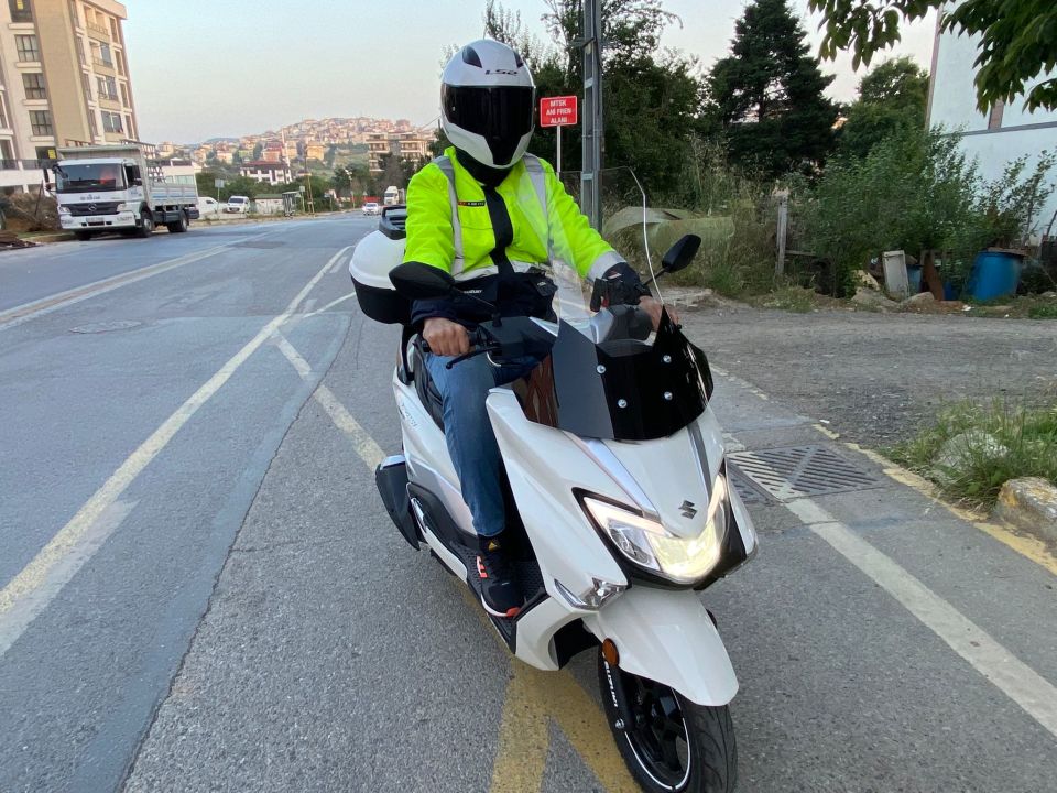 Suzuki Burgman Street Ex 125 Ön Cam 2023-2025 Model 62cm Şeffaf Renkli