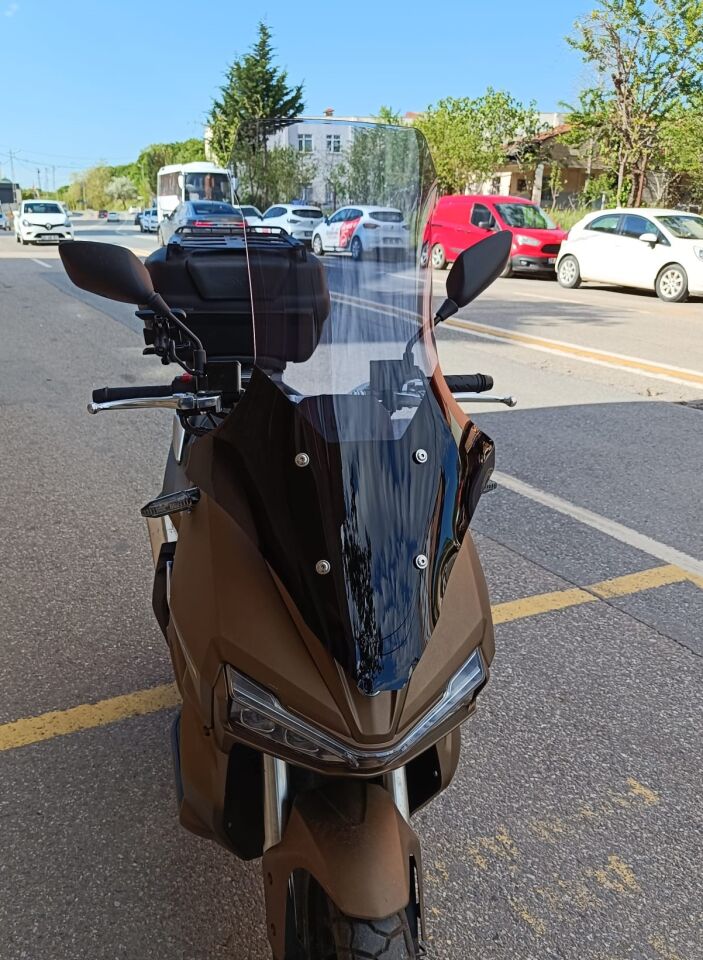 MOTOCAM Yuki Adventure 150 Ön Cam 2023-2026 Model 78cm Füme Renkli 4mm UZUN