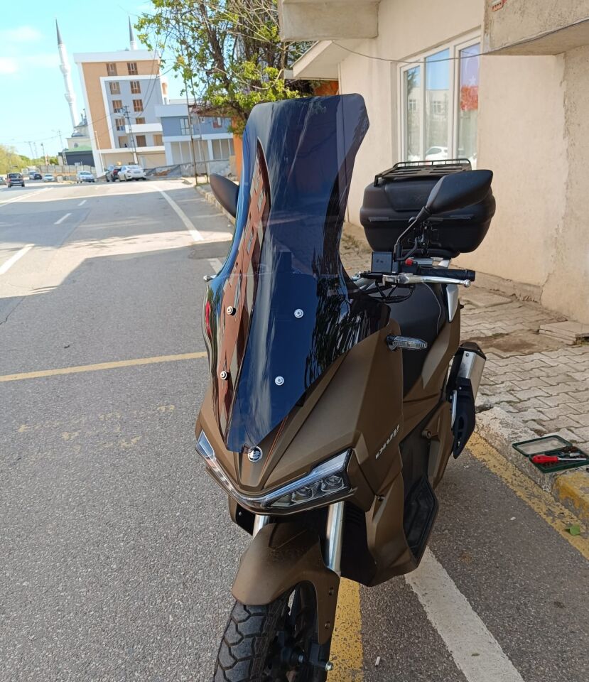 MOTOCAM Yuki Adventure 150 Ön Cam 2023-2026 Model 78cm Siyah Renkli 4mm UZUN