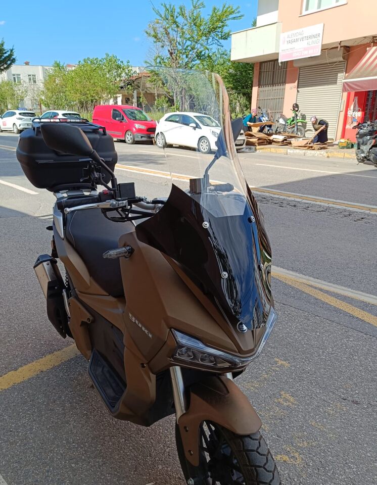 MOTOCAM Yuki Adventure 150 Ön Cam 2023-2026 Model 78cm Şeffaf Renkli 4mm UZUN