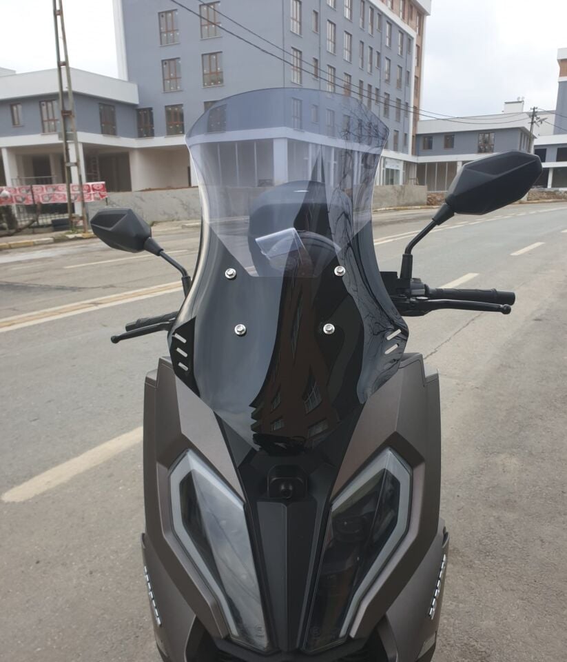 MOTOCAM Yuki Defender Ön Cam 2023-2026 Model 63cm Füme Renkli 4mm