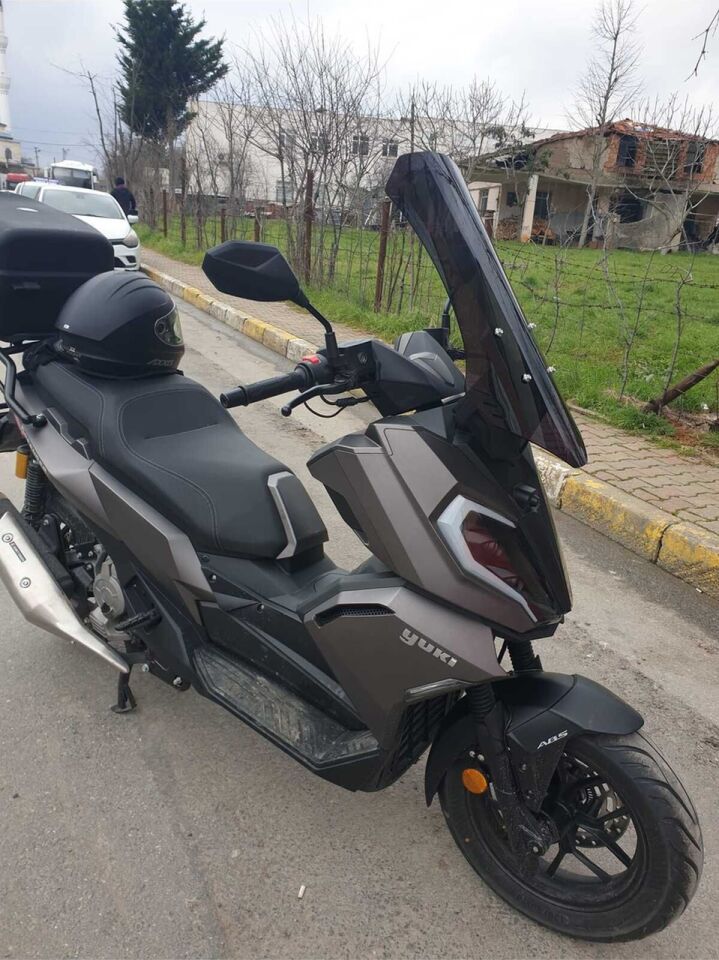 MOTOCAM Yuki Defender Ön Cam 2023-2026 Model 63cm Siyah Renkli 4mm