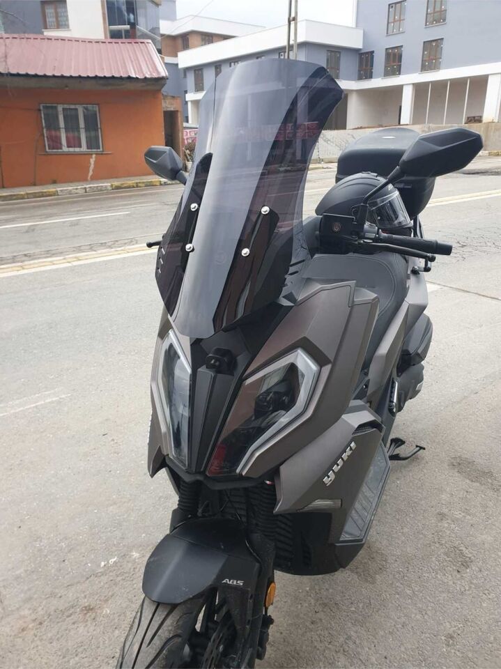 MOTOCAM Yuki Defender Ön Cam 2023-2026 Model 63cm Siyah Renkli 4mm