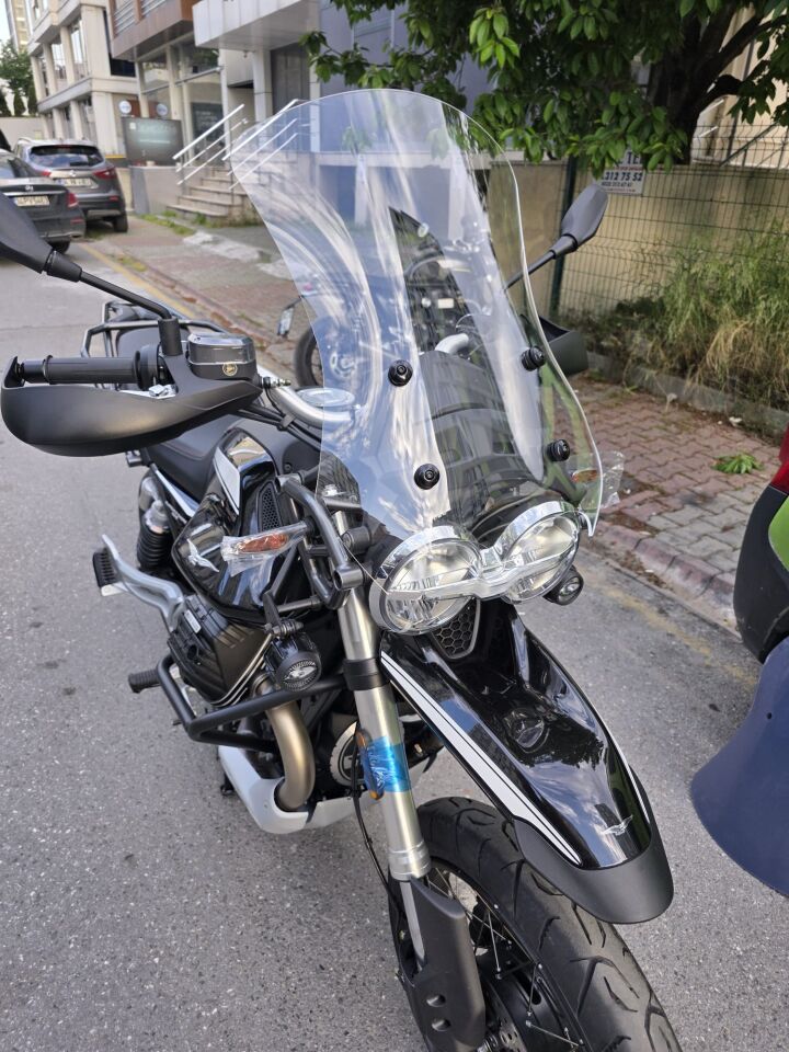 MOTOCAM Moto Guzzi V85 Ön Cam 2019-2023 Model 58cm Şeffaf Renkli 4mm