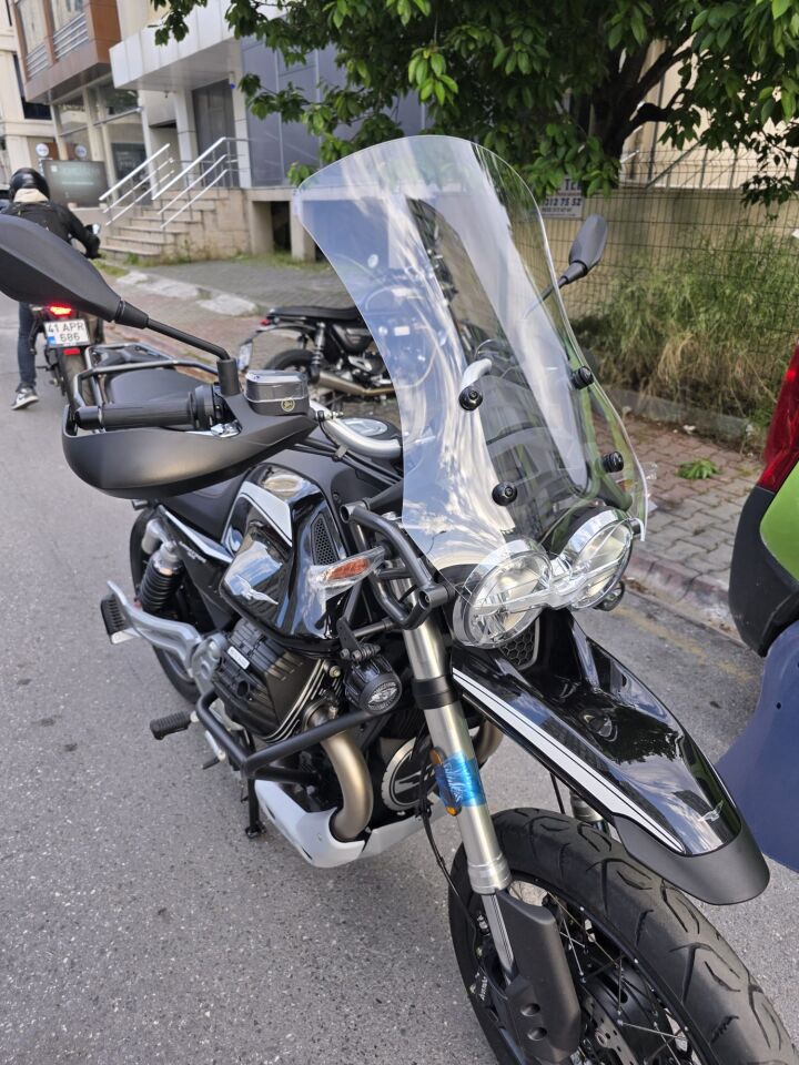 MOTOCAM Moto Guzzi V85 Ön Cam 2019-2023 Model 58cm Şeffaf Renkli 4mm
