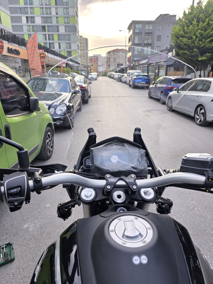MOTOCAM Moto Guzzi V85 Ön Cam 2019-2023 Model 58cm Şeffaf Renkli 4mm