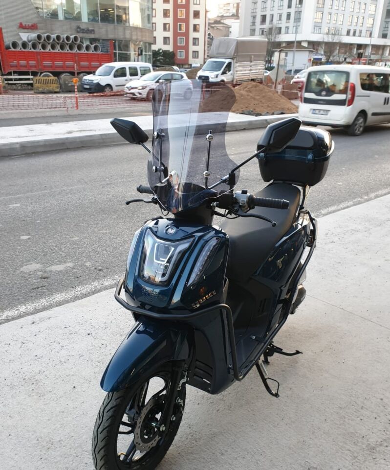 MOTOCAM Yuki Gentle 50 110 Ön Cam 2025-2026 Model 44cm Füme Renkli 4mm APARATSIZ