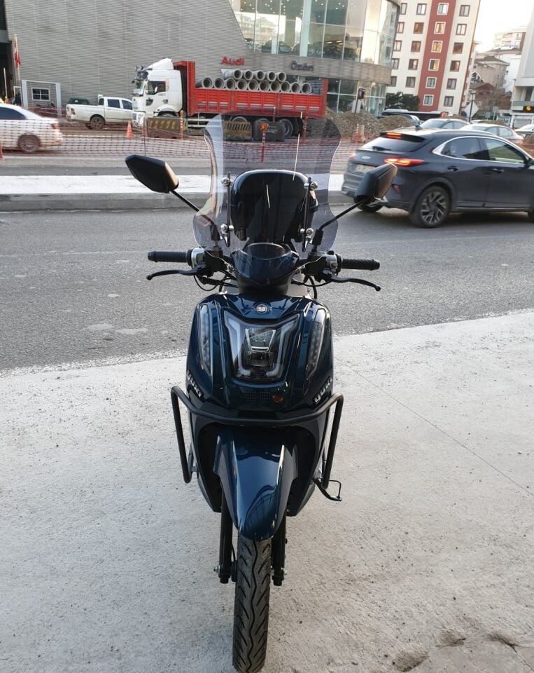 MOTOCAM Yuki Gentle 50 110 Ön Cam 2025-2026 Model 44cm Füme Renkli 4mm APARATSIZ