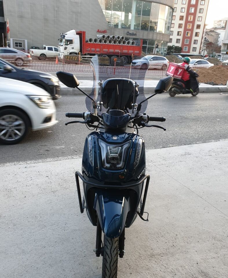 MOTOCAM Yuki Gentle 50 110 Ön Cam 2025-2026 Model 44cm Füme Renkli 4mm APARATSIZ