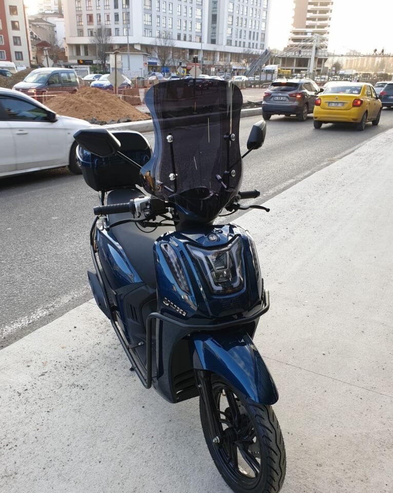 MOTOCAM Yuki Gentle 50 110 Ön Cam 2025-2026 Model 44cm Siyah Renkli 4mm APARATSIZ