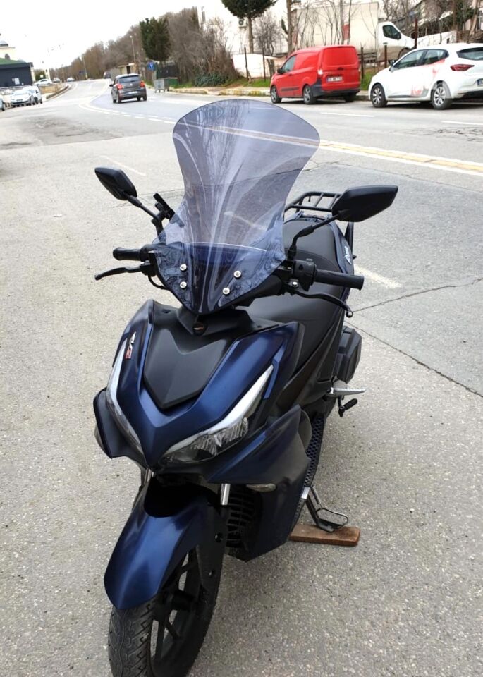 MOTOCAM Motolüx IST 34  Ön Cam 2025-2026 Model 54cm Füme Renkli 4mm