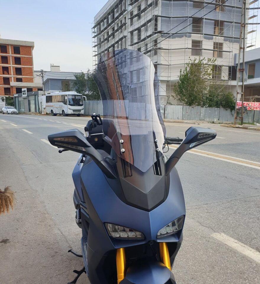 MOTOCAM Yuki Huracan 250 Ön Cam 2022-2026 Model 62cm Füme Renkli 4mm