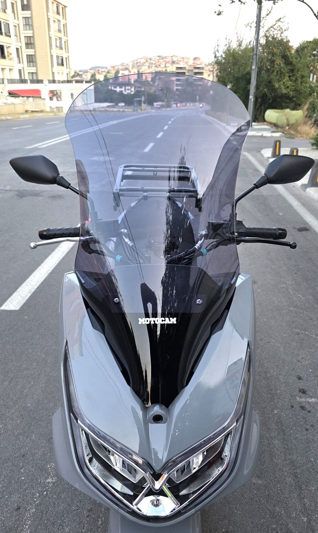 MOTOCAM Motolüx MCX 125 Ön Cam 2024-2026 Model 68cm Füme Renkli 4mm