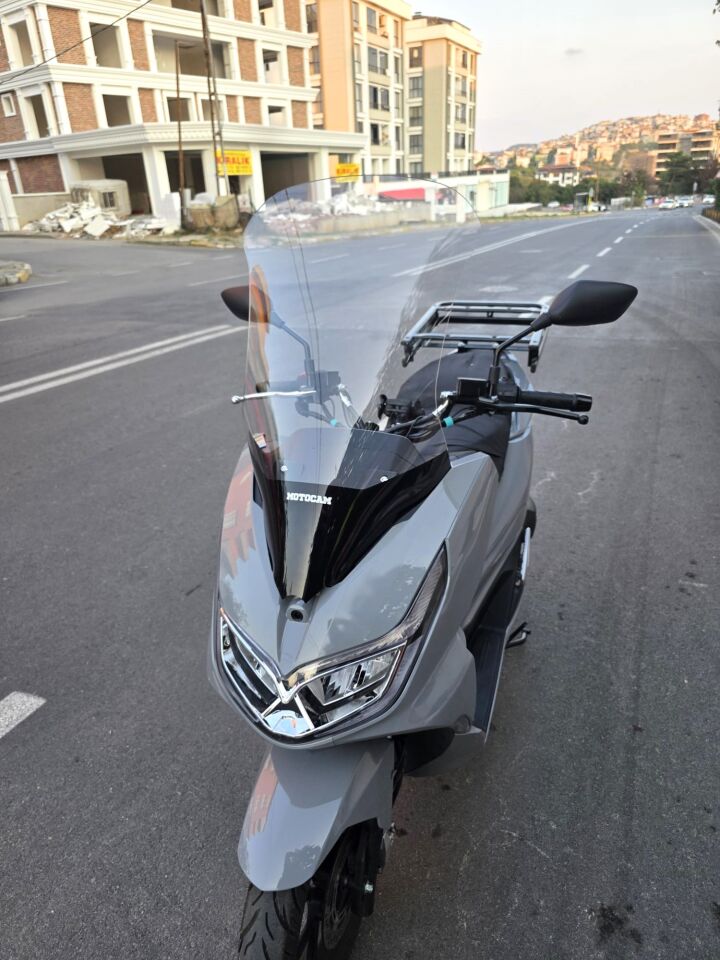 MOTOCAM Motolüx MCX 125 Ön Cam 2024-2026 Model 68cm Şeffaf Renkli 4mm