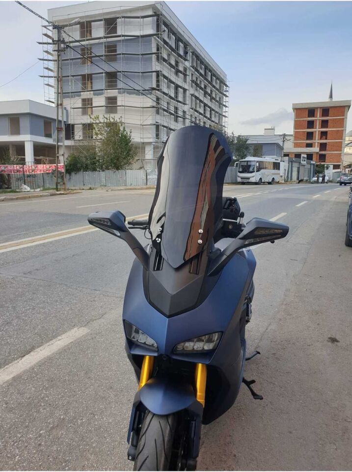 MOTOCAM Yuki Huracan 250 Ön Cam 2022-2026 Model 70cm Siyah Renkli 4mm