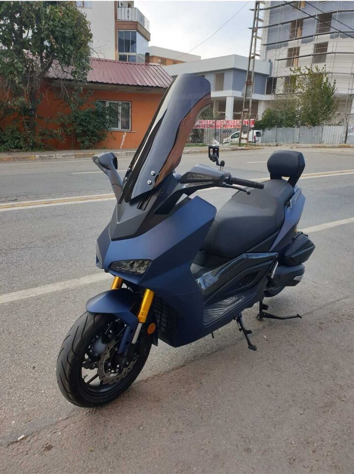 MOTOCAM Yuki Huracan 250 Ön Cam 2022-2026 Model 70cm Siyah Renkli 4mm