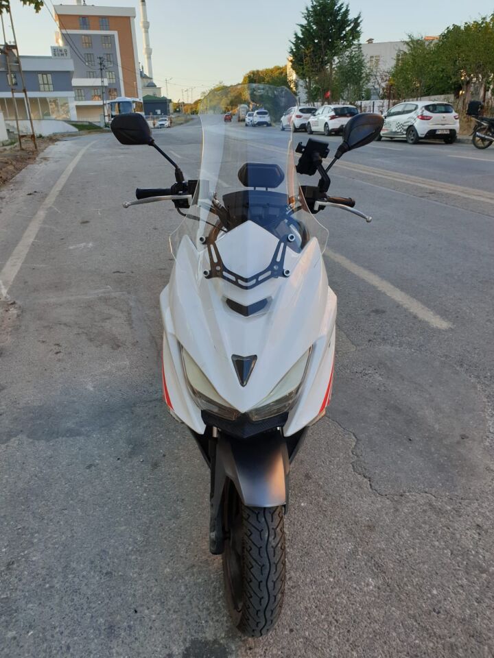 MOTOCAM Motolüx Mtx 125 Ön Cam 2022-2026 Model 65cm Şeffaf Renkli 4mm ORTA BOYLU