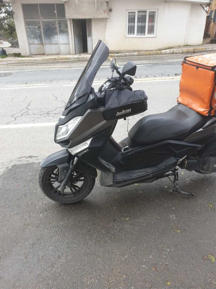 MOTOCAM Yuki T9 strom 125 Ön Cam 2021-2026 Model 62cm Siyah Renkli 4mm