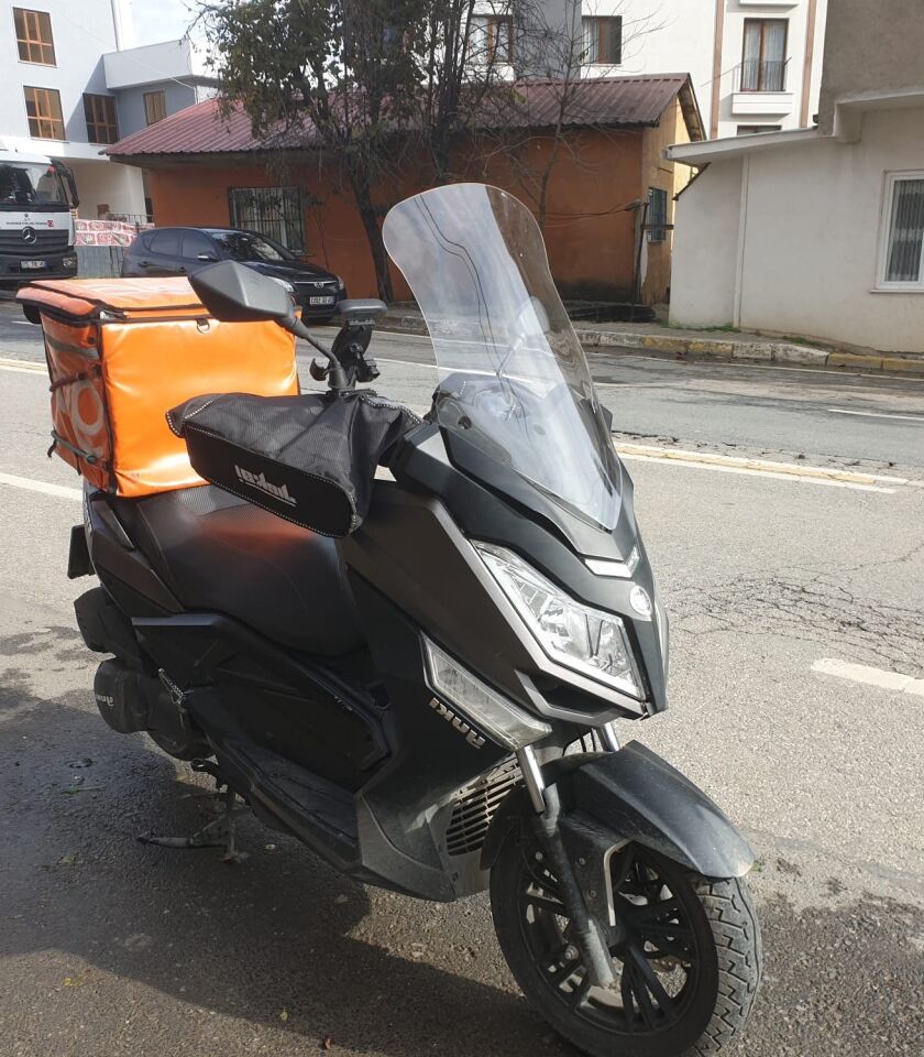 MOTOCAM Yuki T9 strom 125 Ön Cam 2021-2026 Model 62cm Şeffaf Renkli 4mm