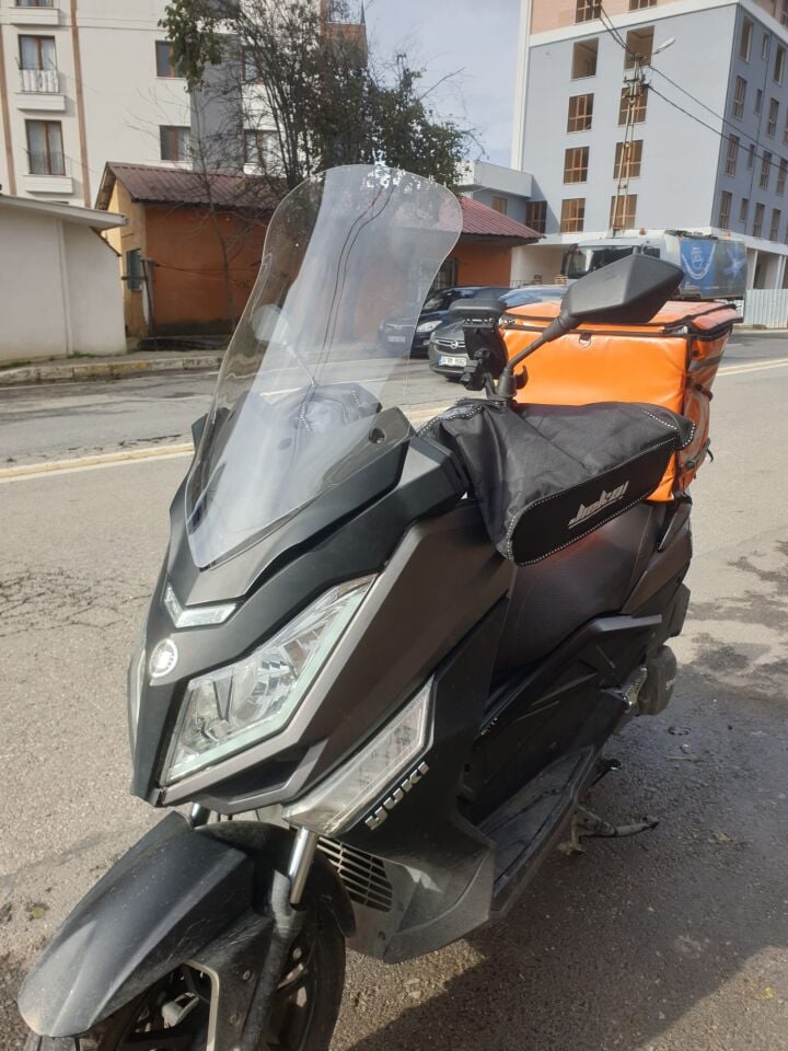 MOTOCAM Yuki T9 strom 125 Ön Cam 2021-2026 Model 62cm Şeffaf Renkli 4mm