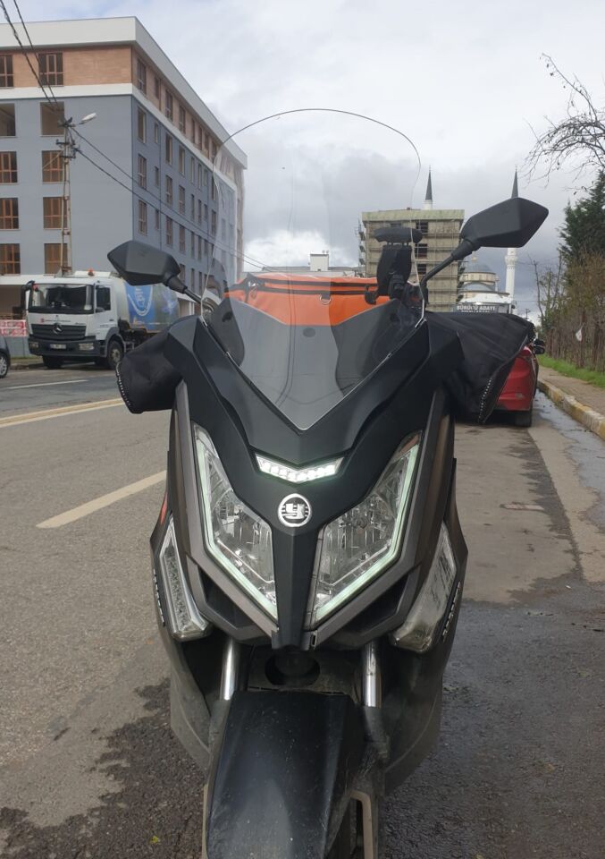 MOTOCAM Yuki T9 strom 125 Ön Cam 2021-2026 Model 62cm Şeffaf Renkli 4mm