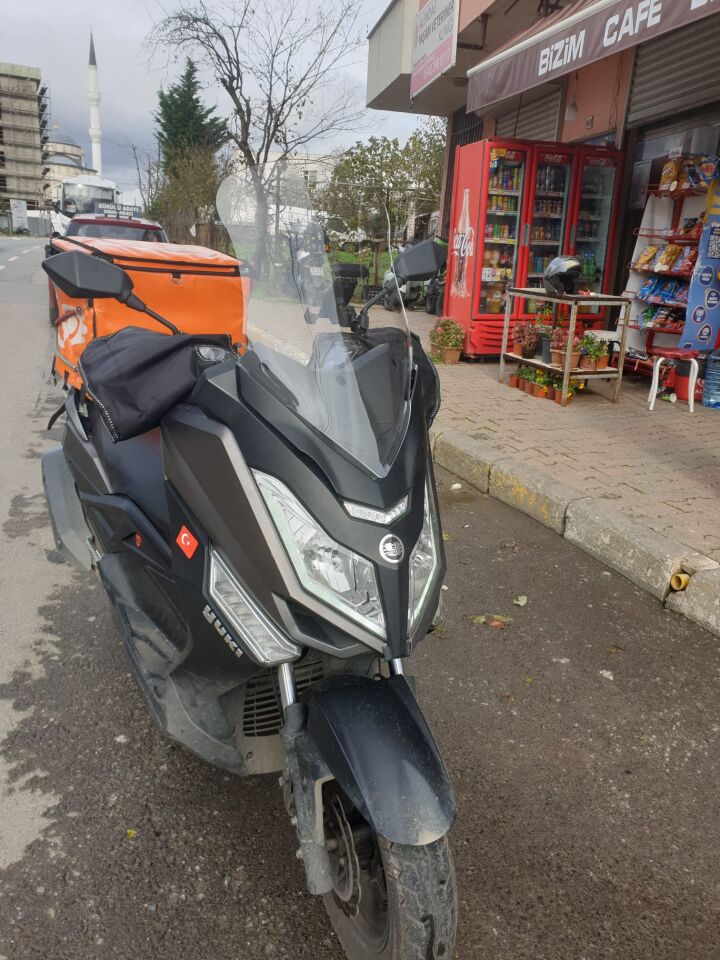 MOTOCAM Yuki T9 strom 125 Ön Cam 2021-2026 Model 62cm Şeffaf Renkli 4mm