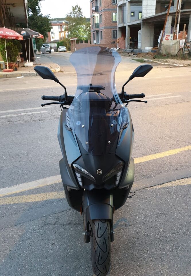 MOTOCAM Yuki Vampire 125 Ön Cam 2023-2026 Model 72cm Füme Renkli 4mm