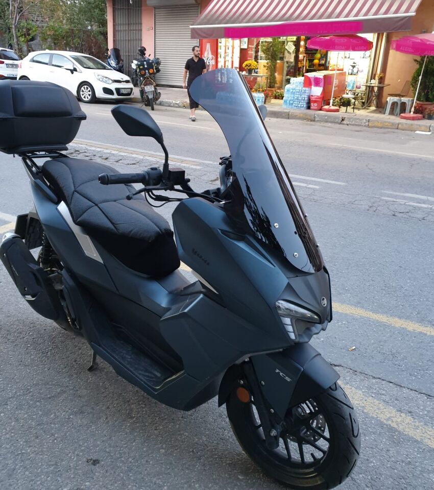 MOTOCAM Yuki Vampire 125 Ön Cam 2023-2026 Model 72cm Siyah Renkli 4mm