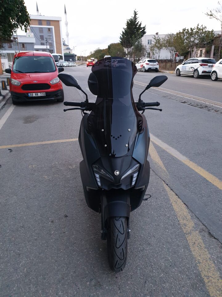 MOTOCAM Yuki Vampire 125 Ön Cam 2023-2026 Model 72cm Siyah Renkli 4mm